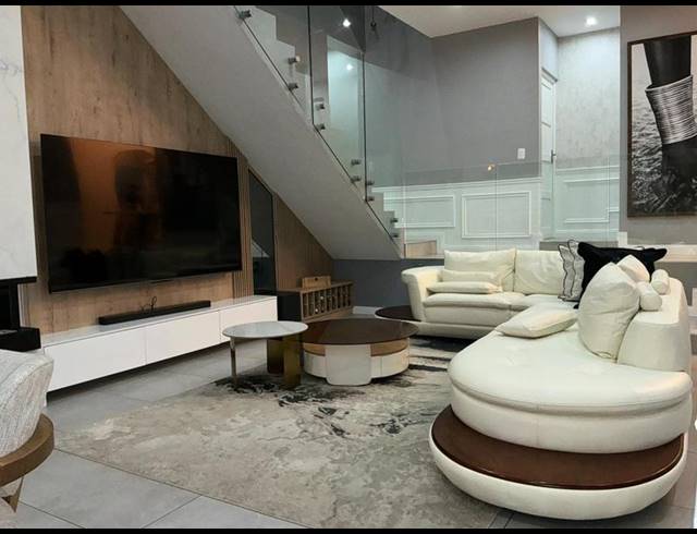 4 BEDROOM HOUSE FOR SALE IN MIDSTREAM HEIGHTS
